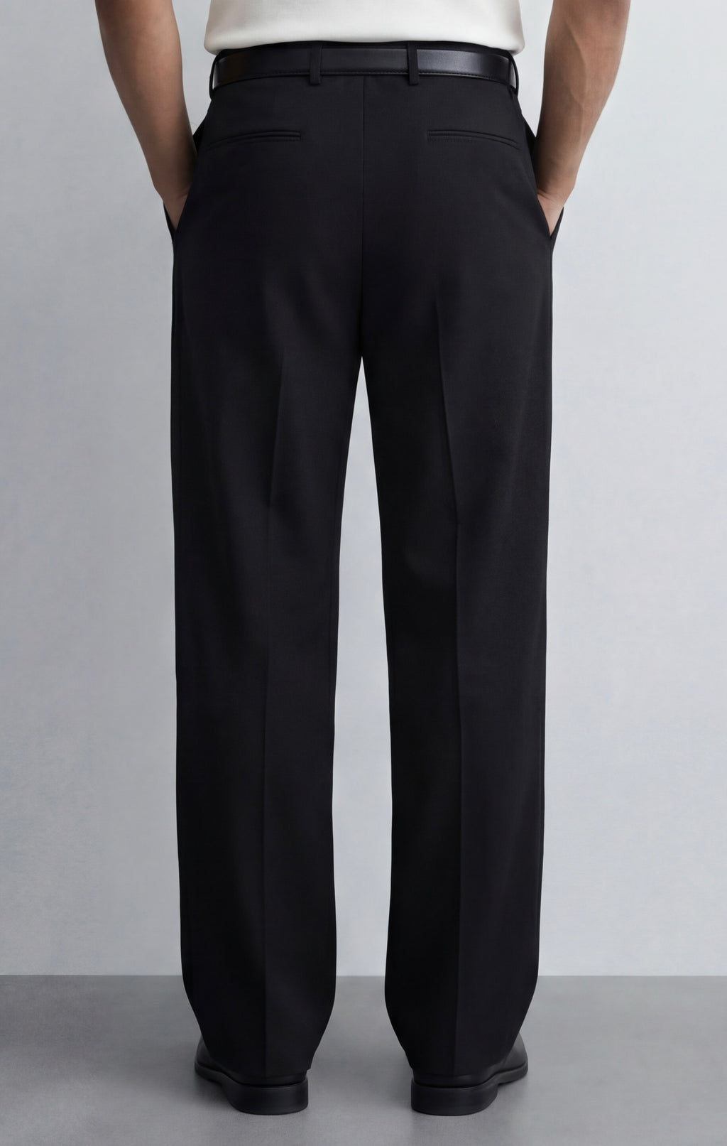 TAILORED PLEATED TROUSERS – BLACK